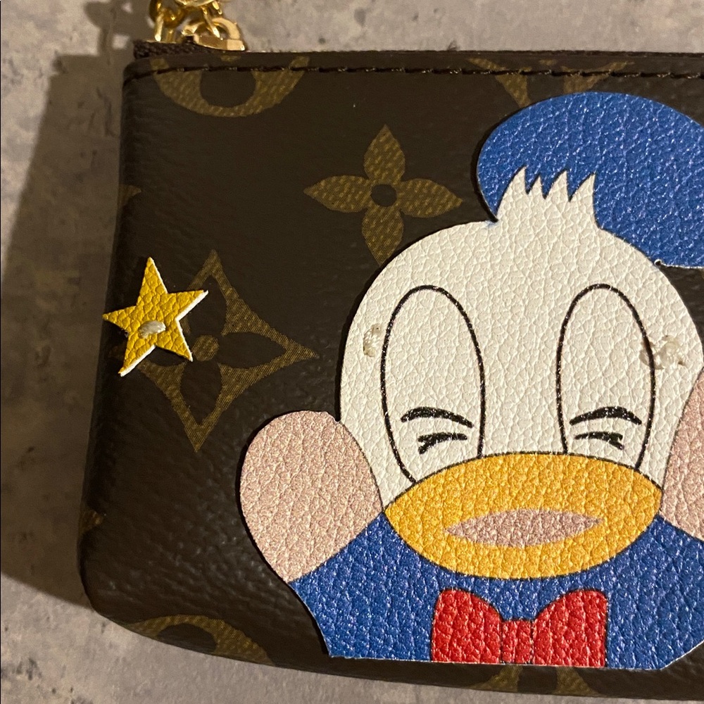 Donald Duck Monogram Coin Pouch - Picture 3 of 8